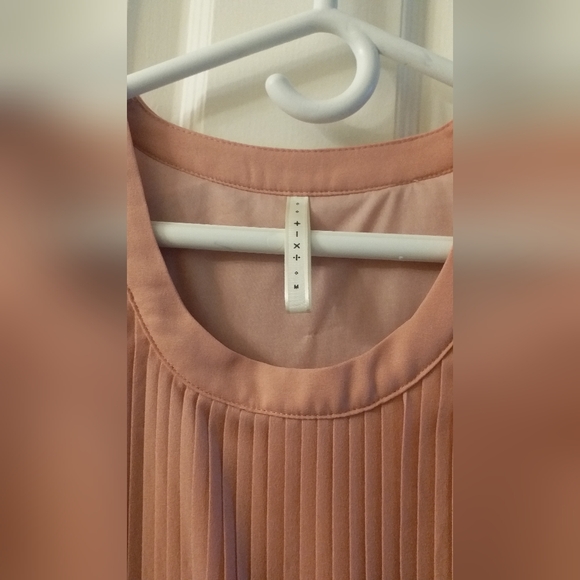 Pink Pleated Dress - Picture 3 of 4